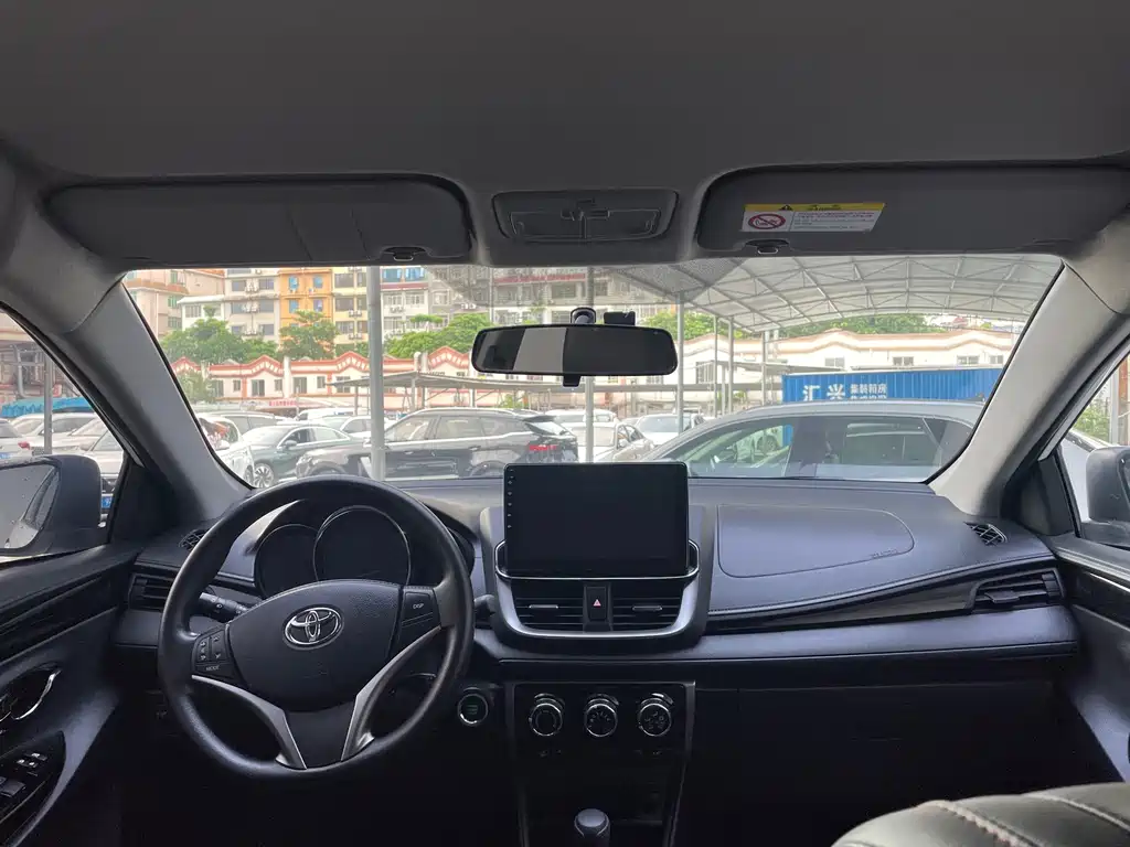 Toyota Yaris L — миниатюра 28