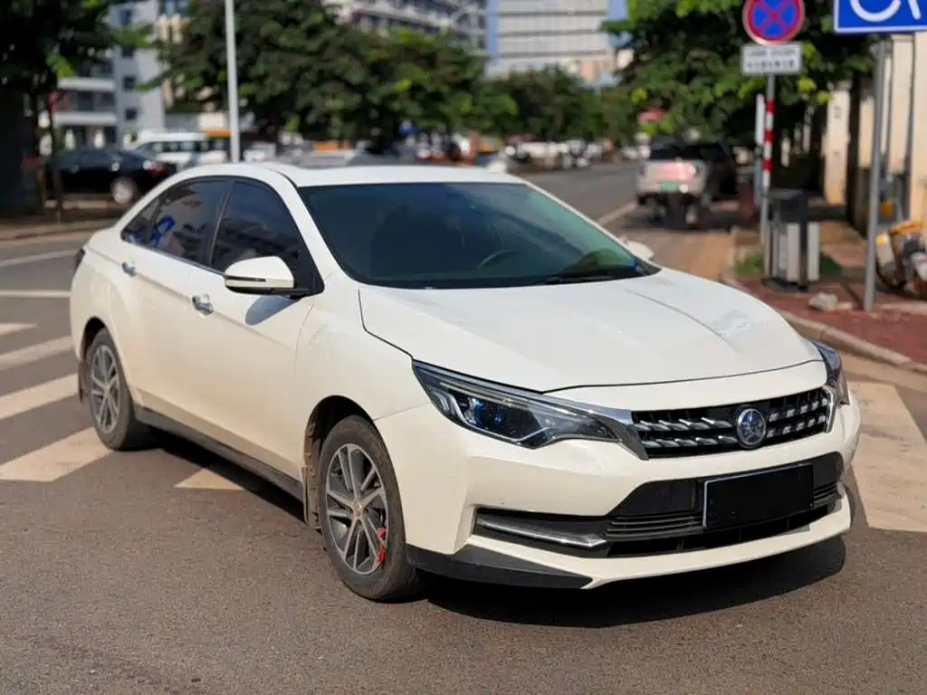 Venucia D60 — миниатюра 3