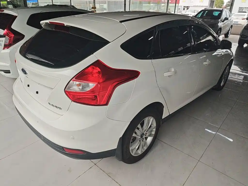 Ford Focus — миниатюра 7