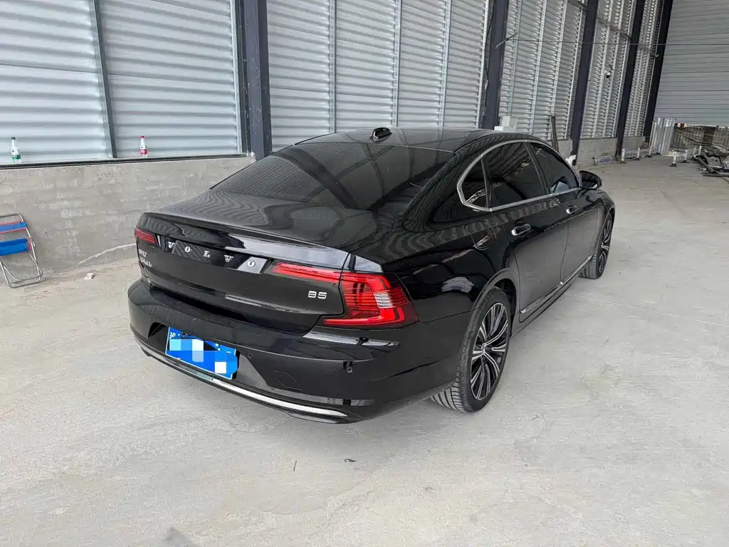 Volvo S90 2023 B5 Luxury