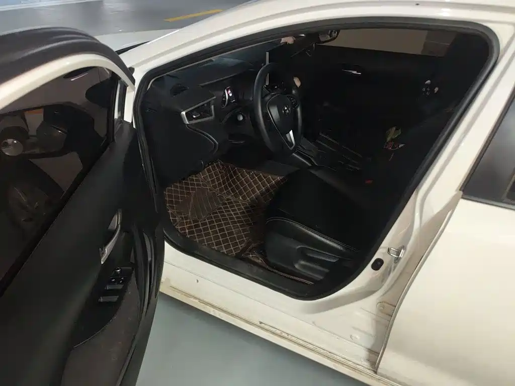 Toyota Corolla — миниатюра 12