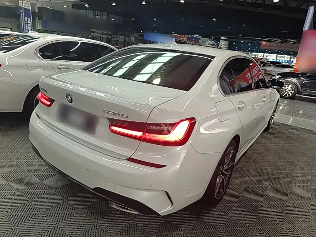 BMW 3 Series — миниатюра 7