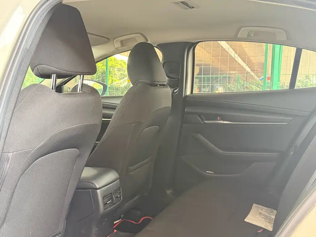 Mazda 3 Axela — миниатюра 3