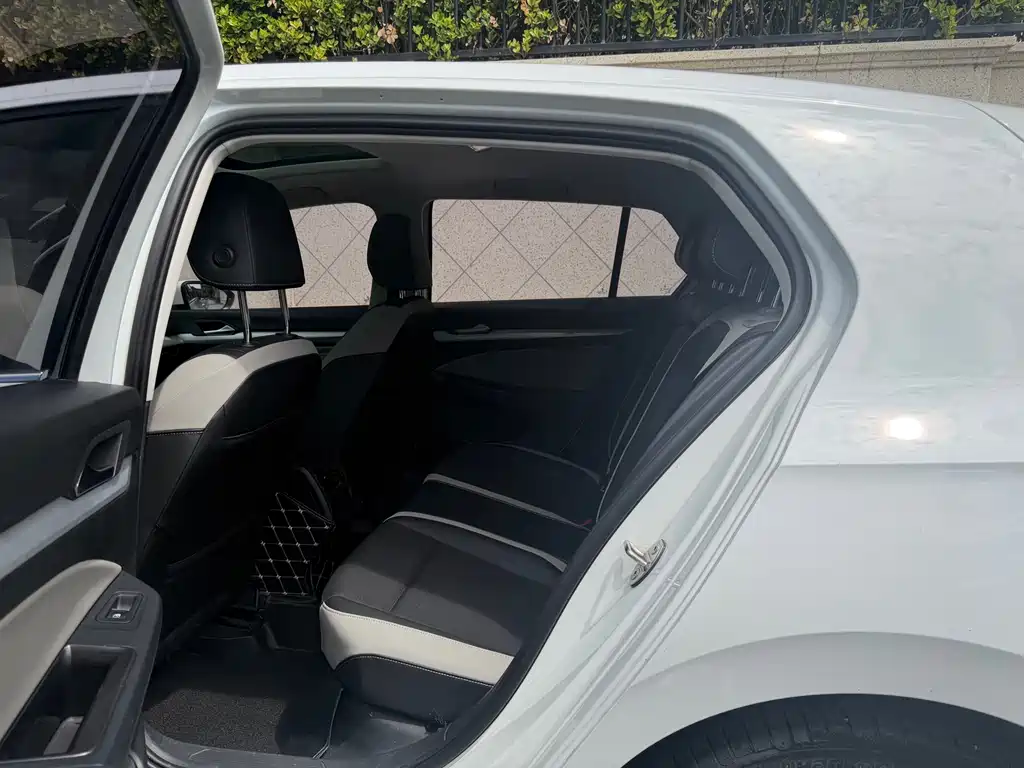 Volkswagen Golf — миниатюра 7