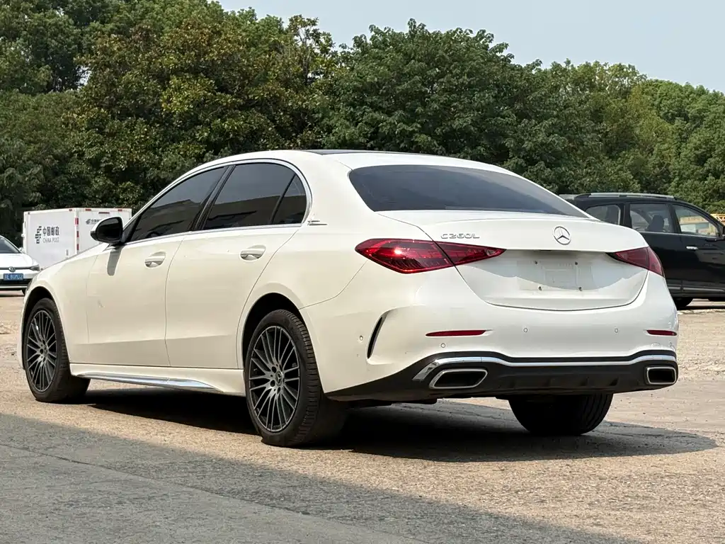 Mercedes-Benz C-Class — миниатюра 7