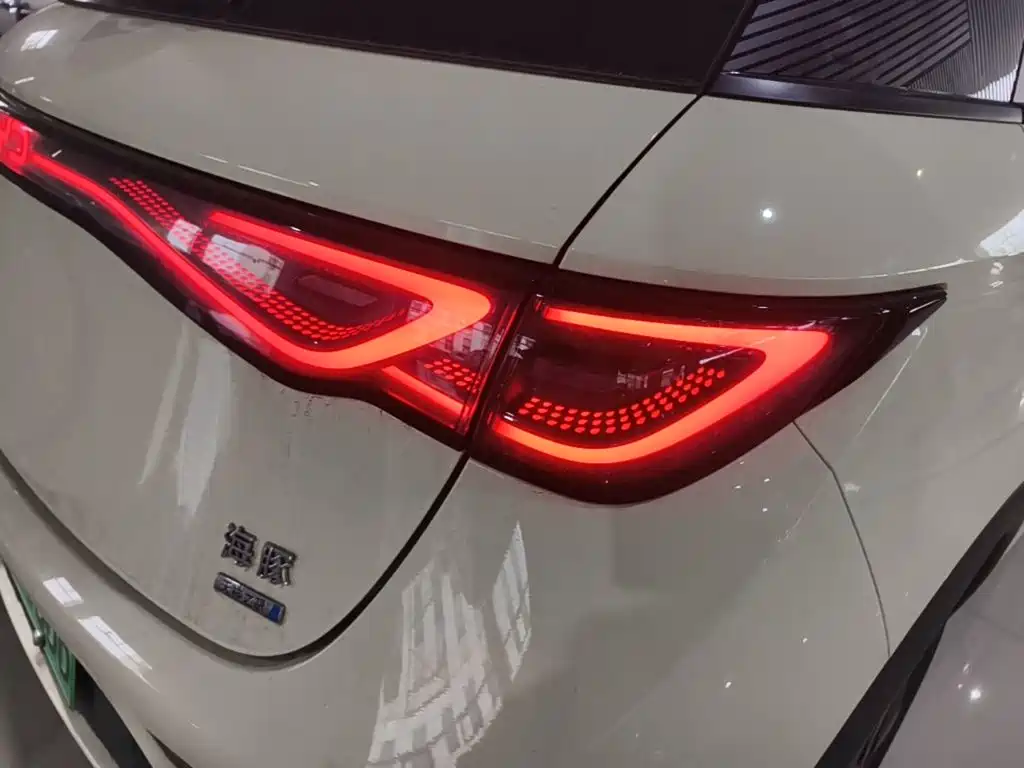 BYD Dolphin — миниатюра 8