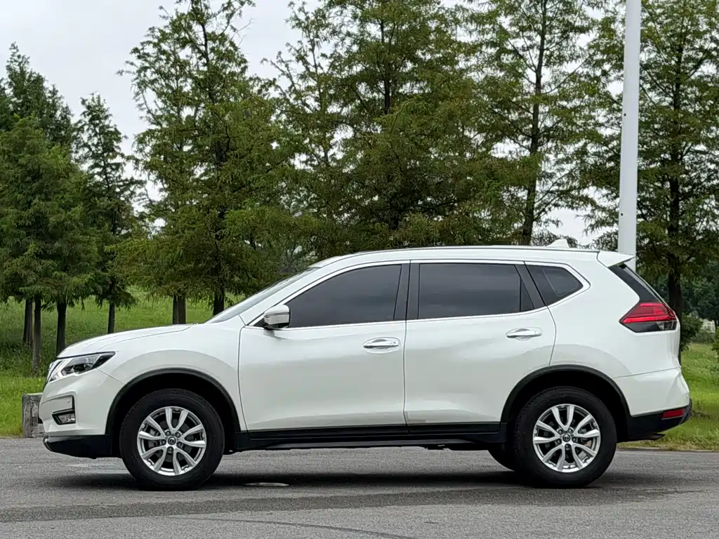 Nissan X-Trail — миниатюра 4