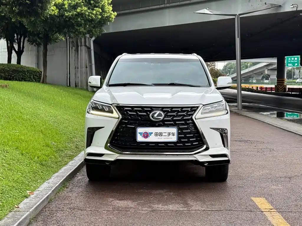 LEXUS  LX