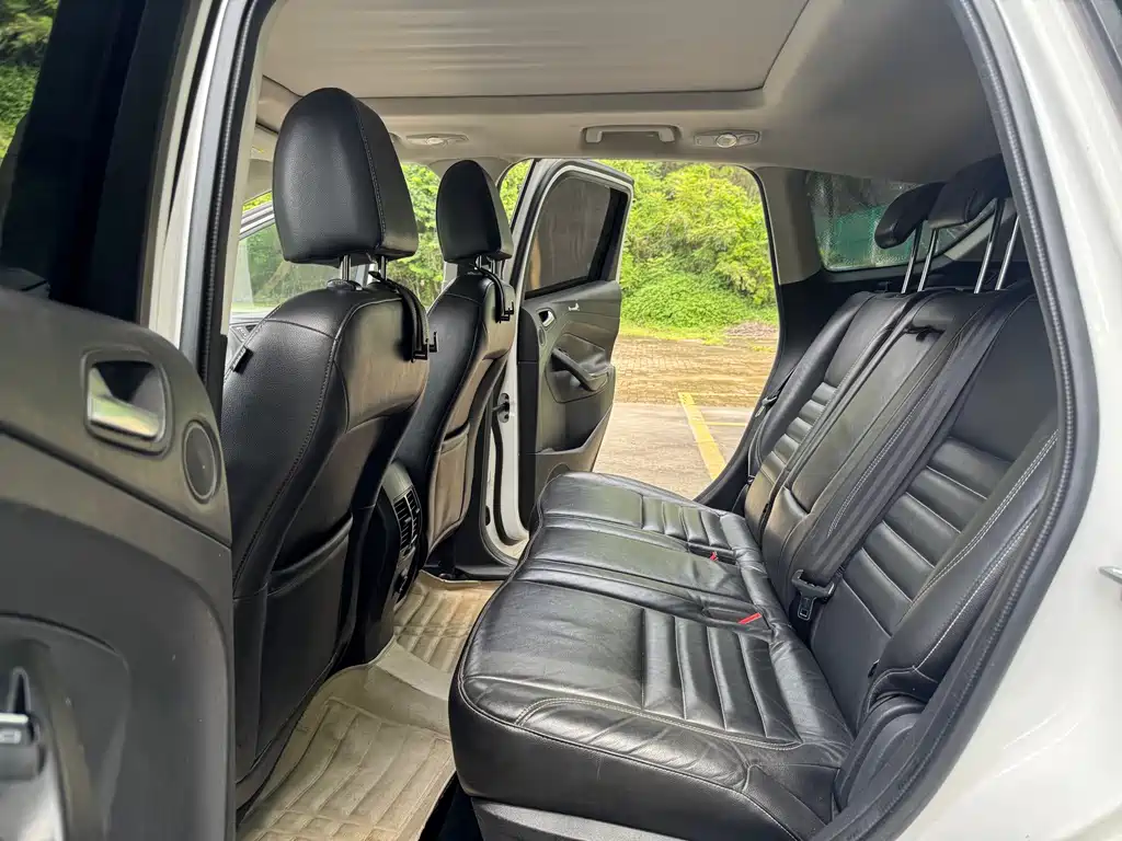 Ford Kuga — миниатюра 12