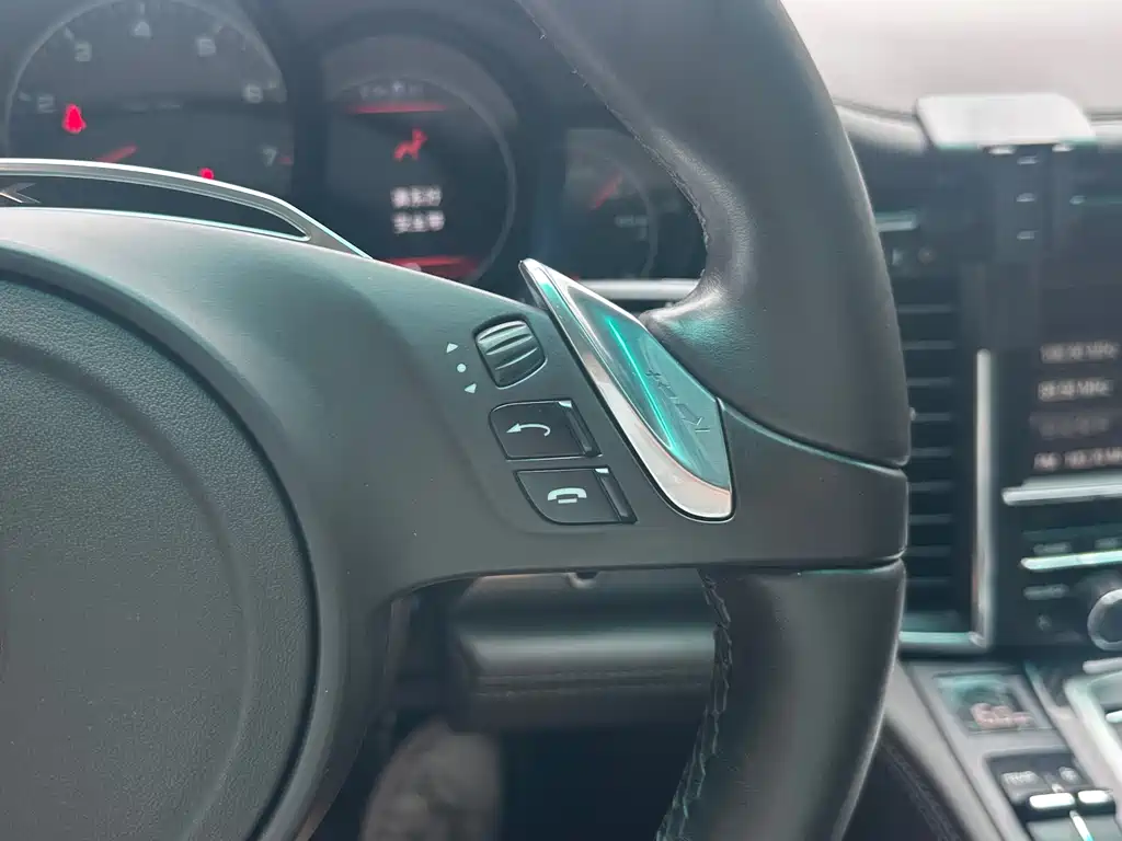 Porsche Panamera — миниатюра 34