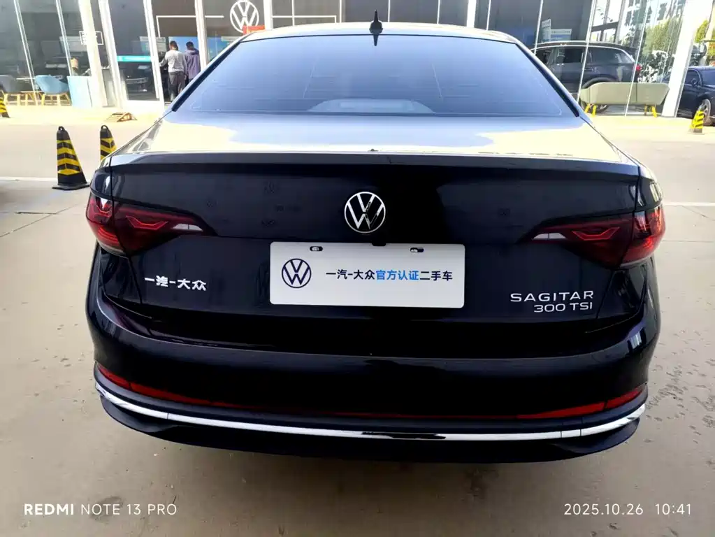 VOLKSWAGEN SAGITAR