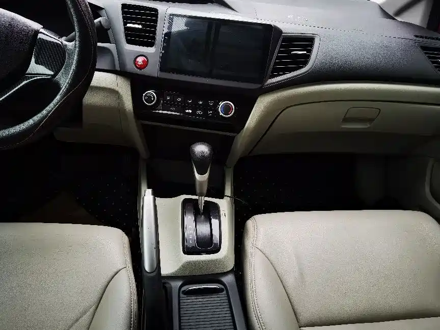 Honda Civic — миниатюра 12