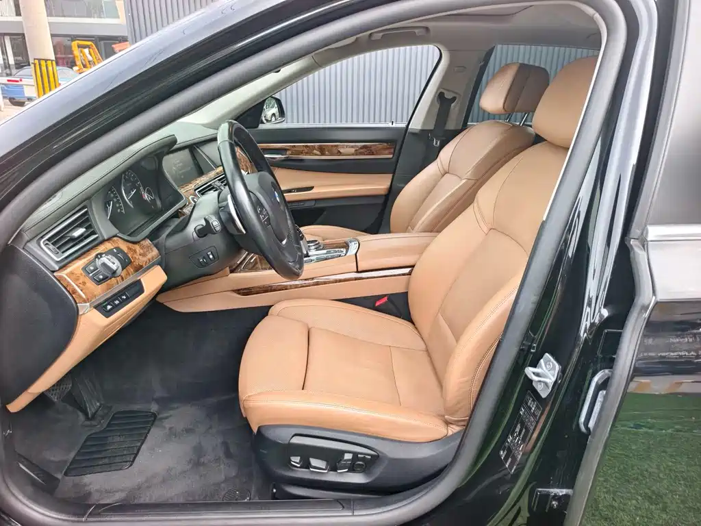 BMW 7 Series 7 2013 740Li Luxury