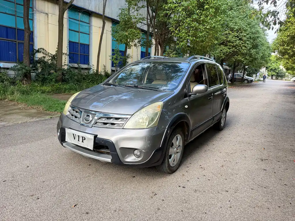 Nissan Livina — миниатюра 2