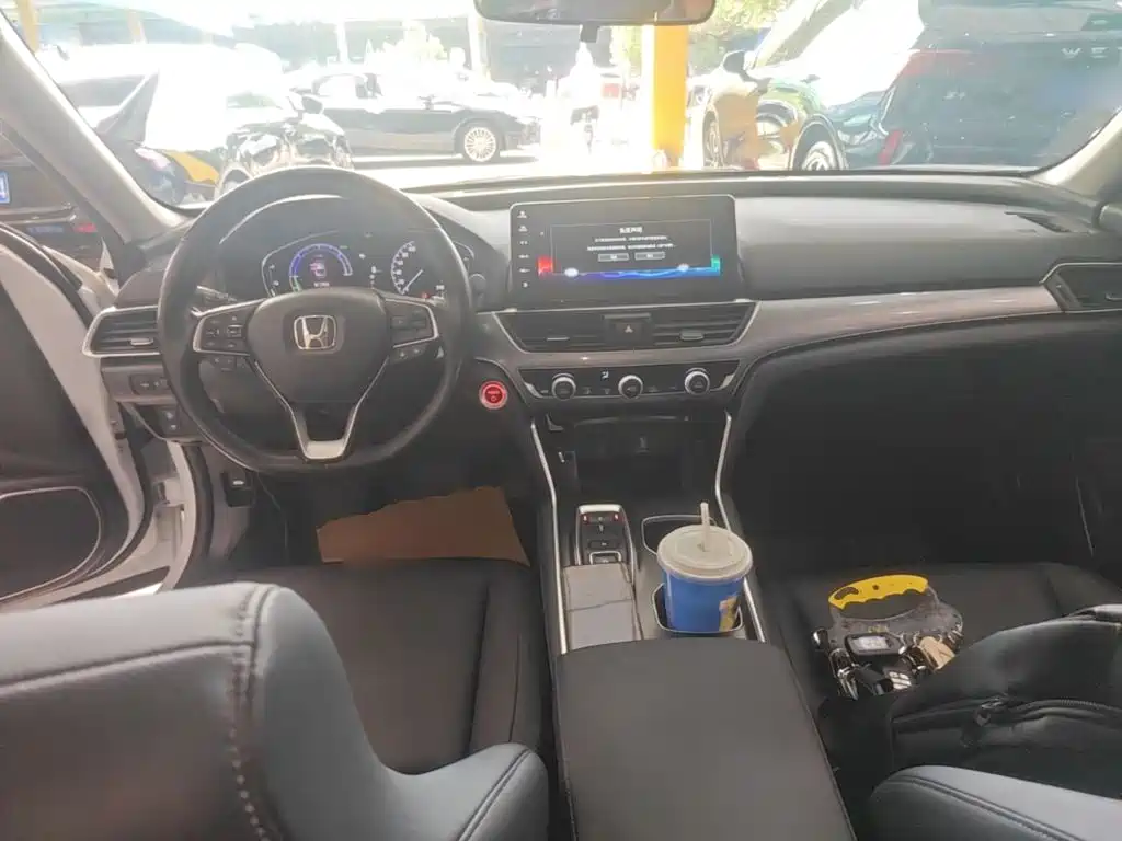 Honda Accord — миниатюра 10