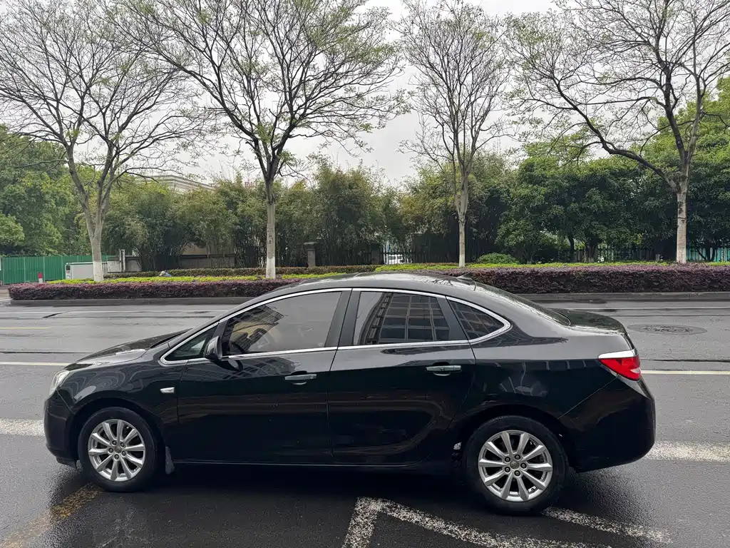 Buick Excelle 2013 GT 1.6L MT