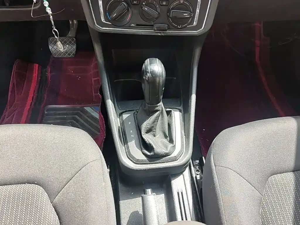 Volkswagen Santana — миниатюра 14