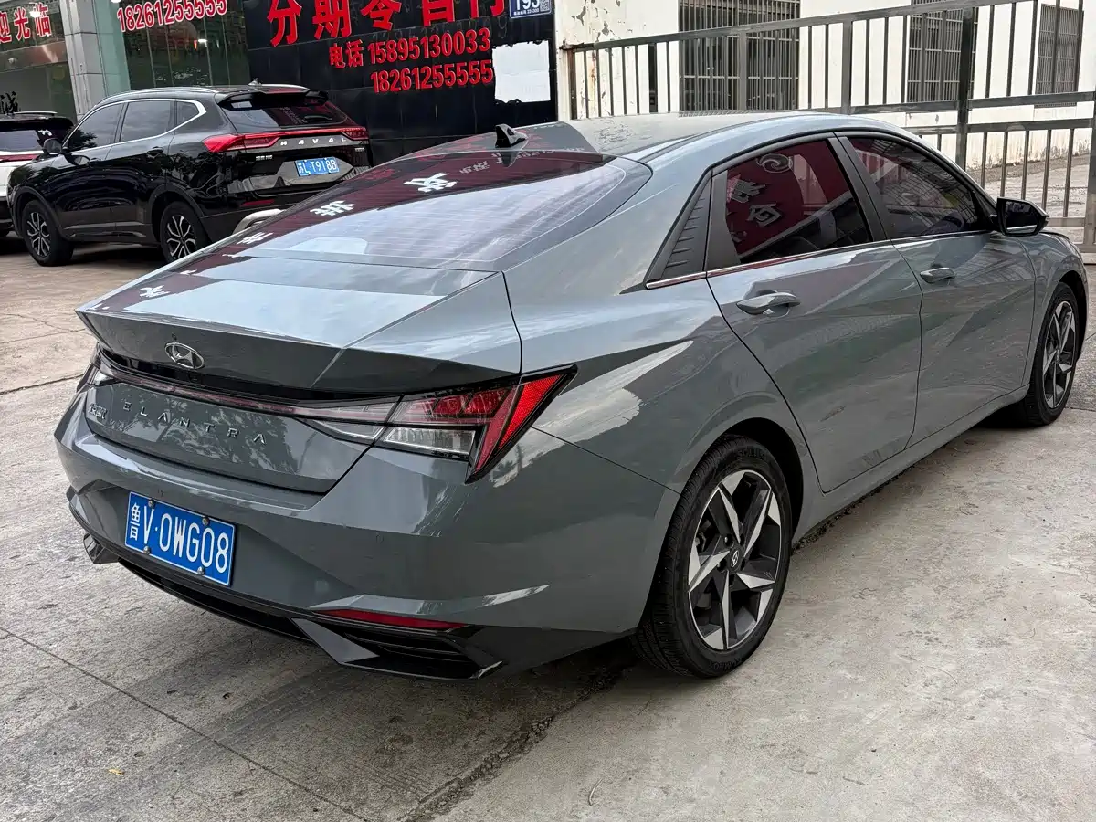 伊兰特 2022款 1.5L CVT LUX尊贵版 2023