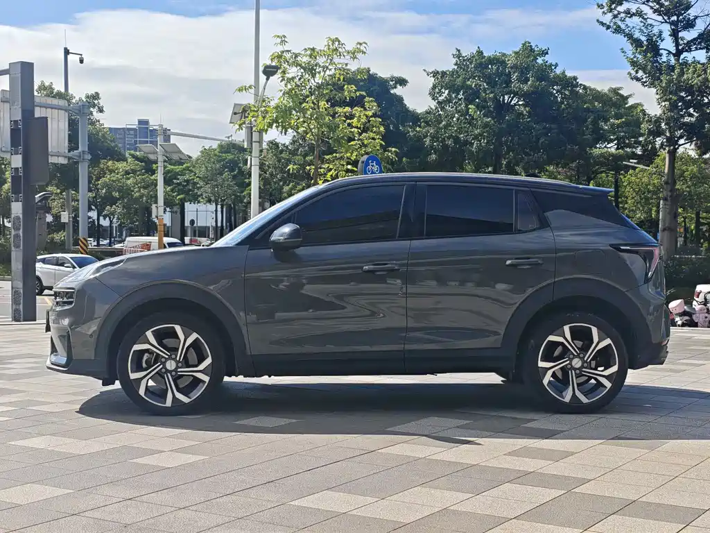 Lynk & Co 06 — миниатюра 9