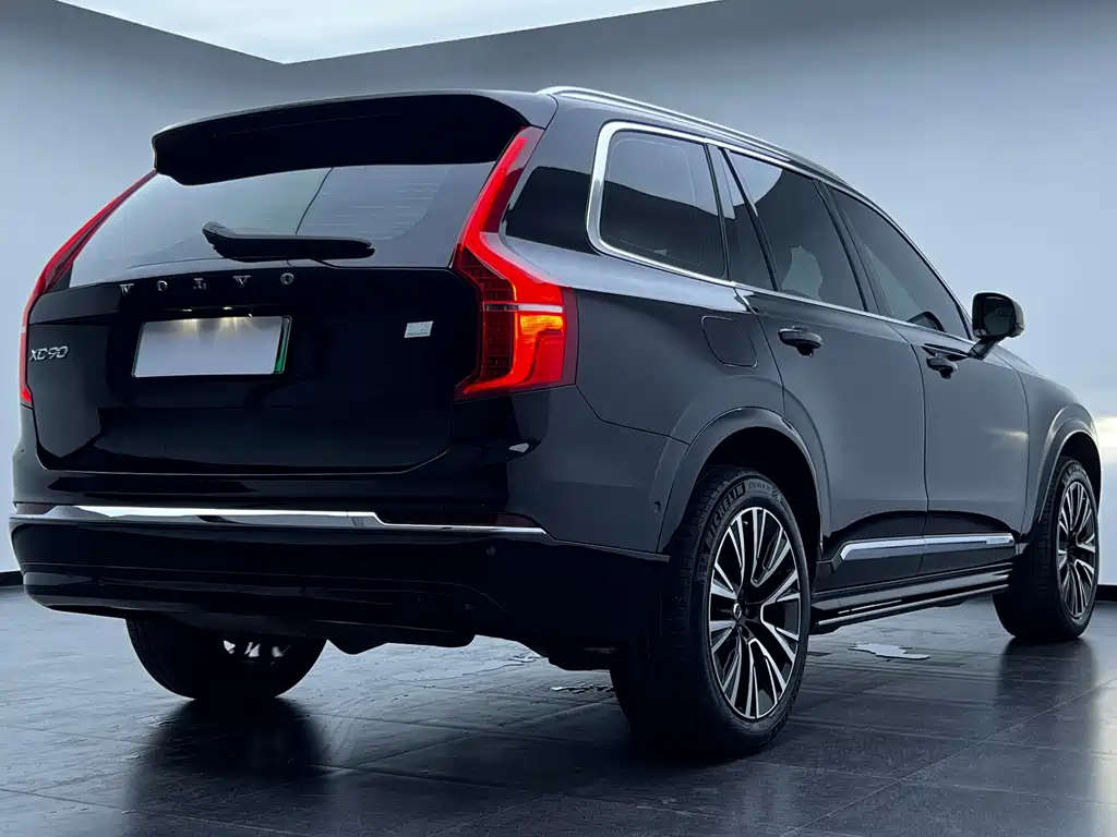Volvo XC90 PHEV — миниатюра 10