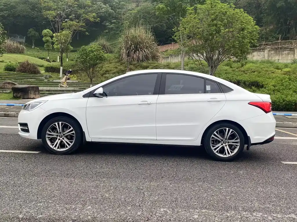 Chery Arrizo 5 5 2017 1.5L MT Luxury