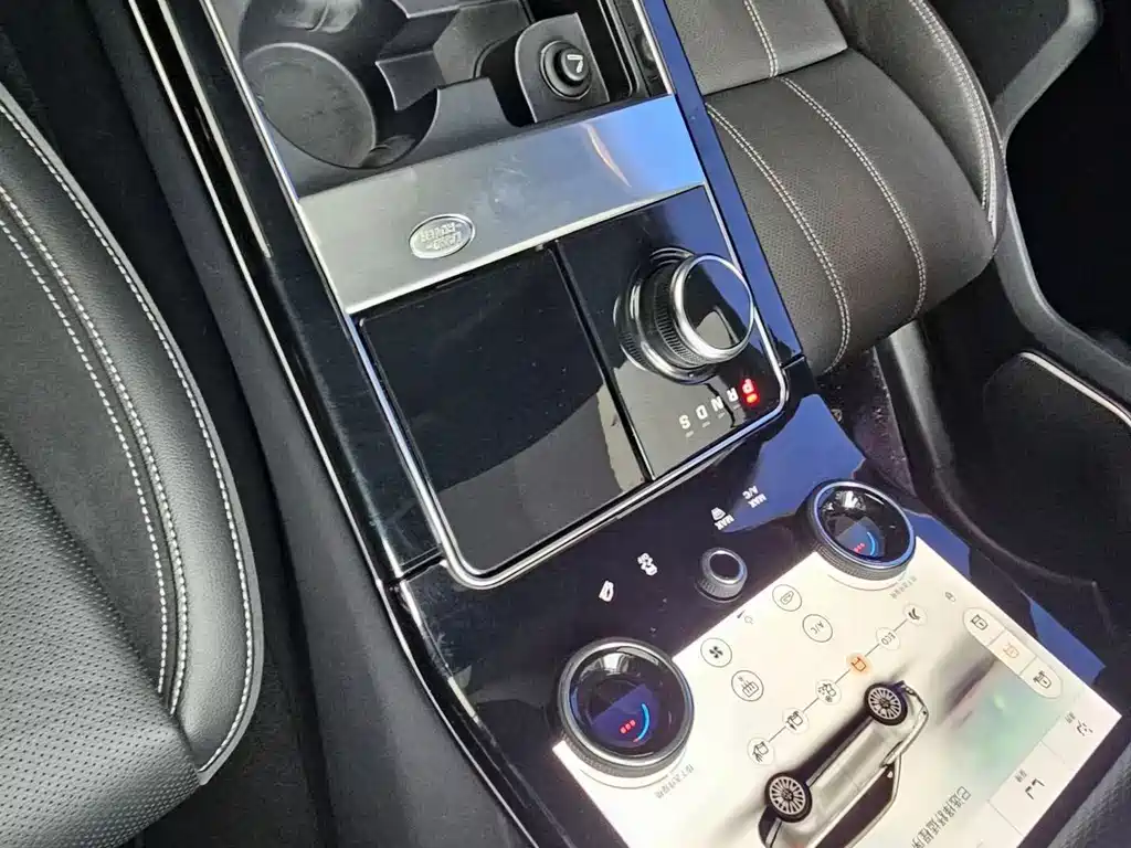 Land Rover Range Rover Velar 2018 P380 R-DYNAMIC SE