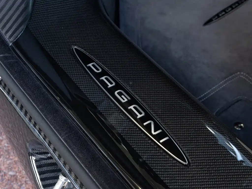 Pagani Huayra — миниатюра 18