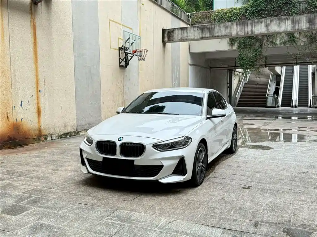 BMW 1 Series 2021