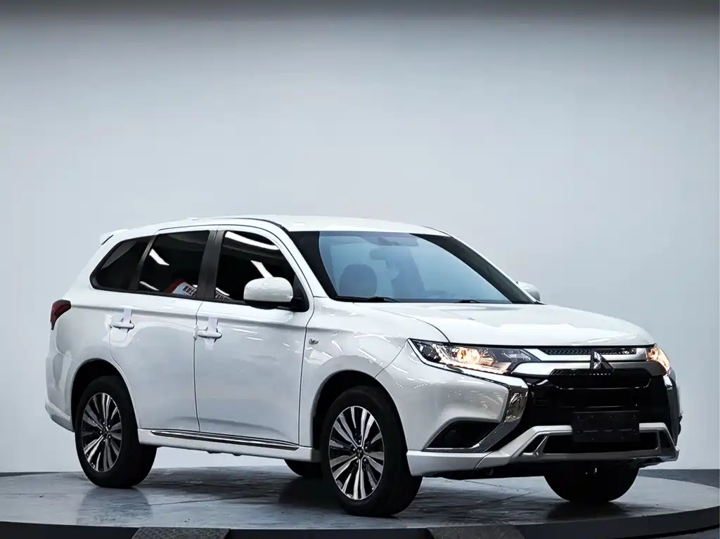 Mitsubishi Outlander — миниатюра 3