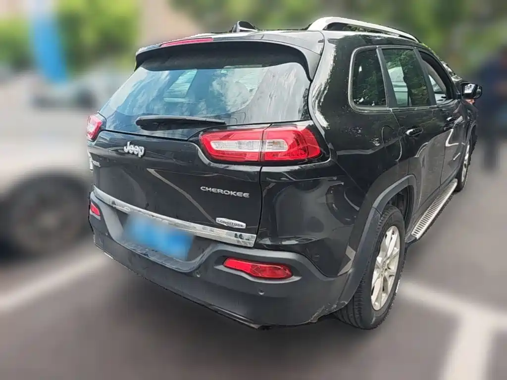 Jeep Cherokee — миниатюра 10