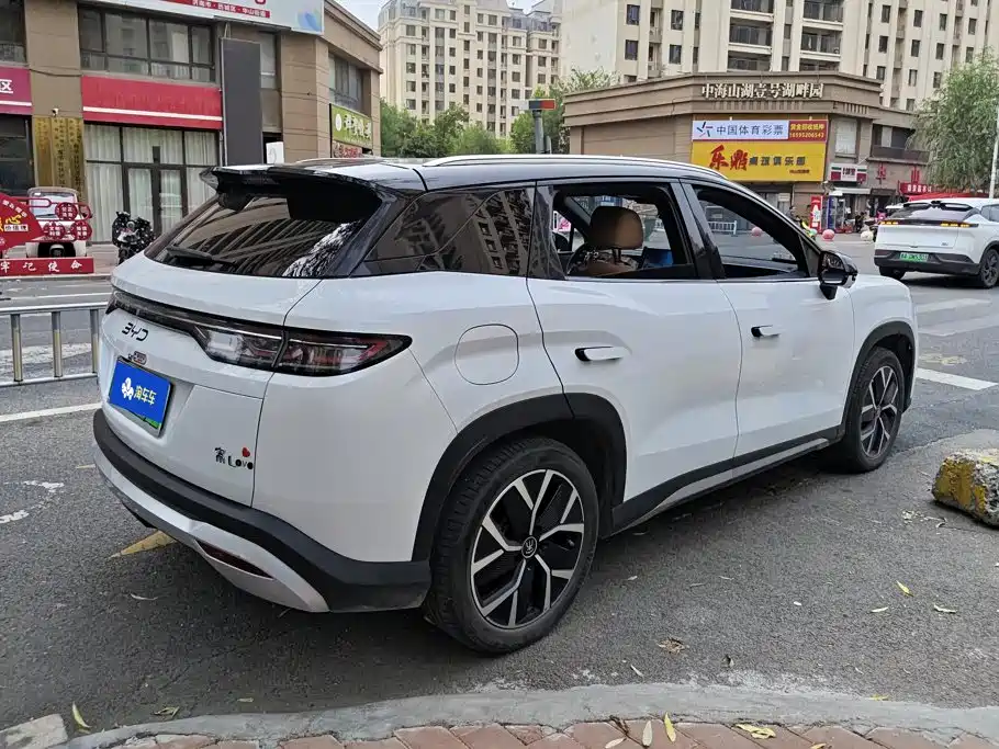 BYD L DM-i — миниатюра 3