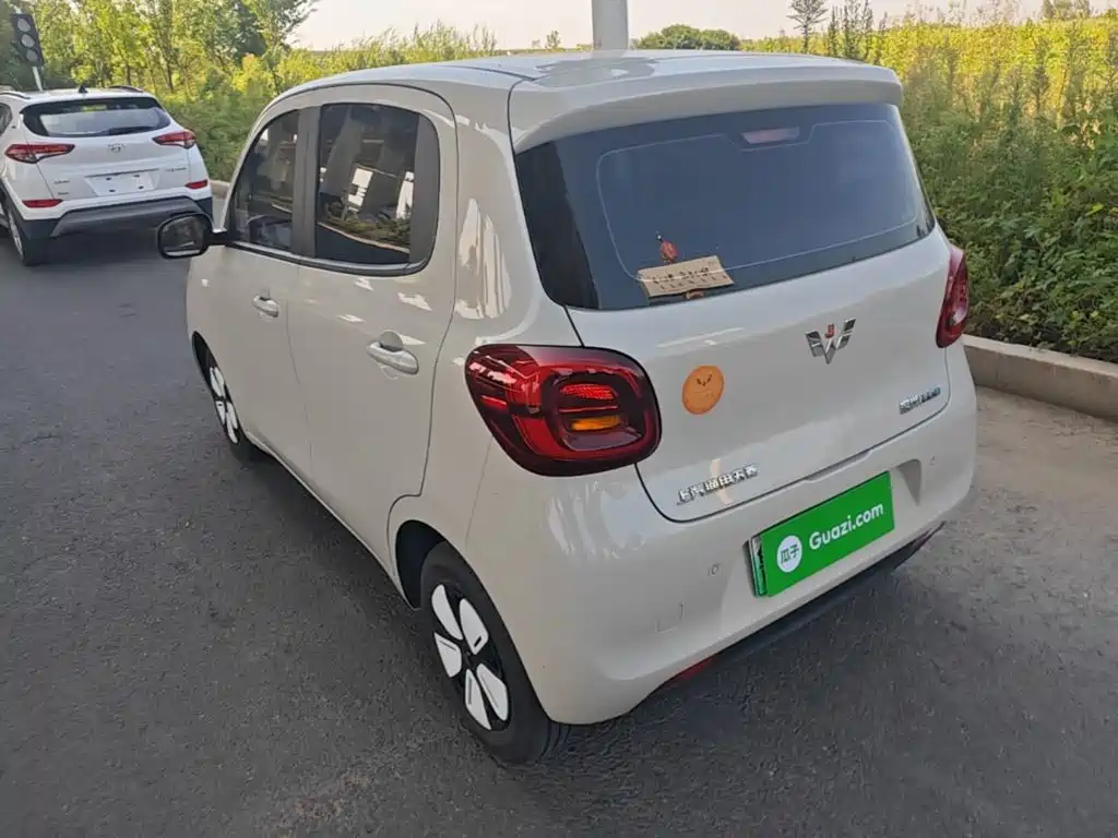 Wuling MINIEV — миниатюра 5