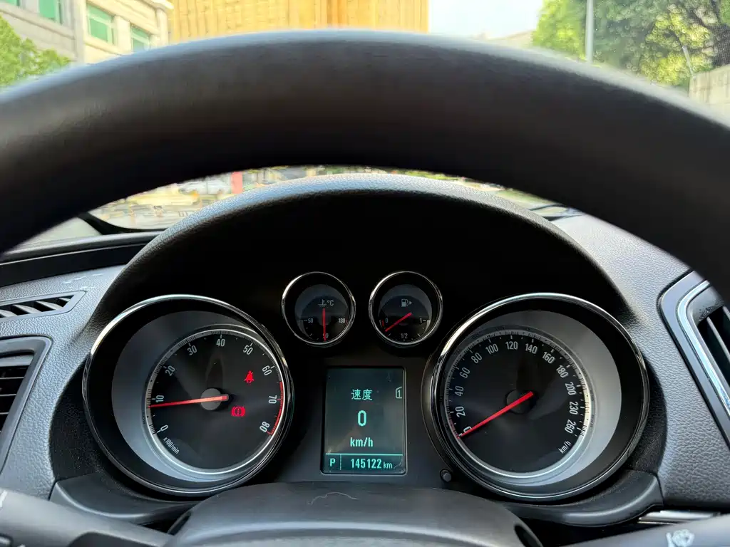 Buick Regal — миниатюра 9