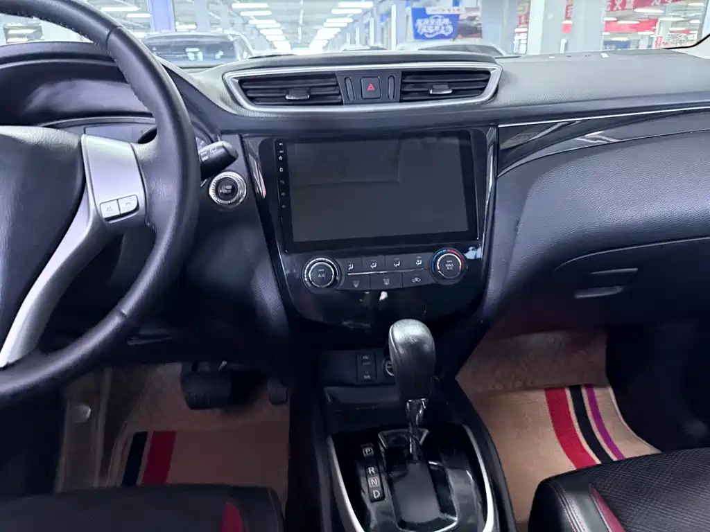 Nissan Qashqai — миниатюра 14