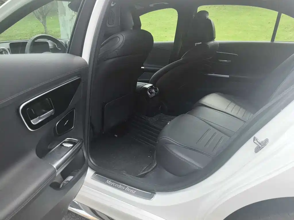 Mercedes-Benz C-Class - фото 5