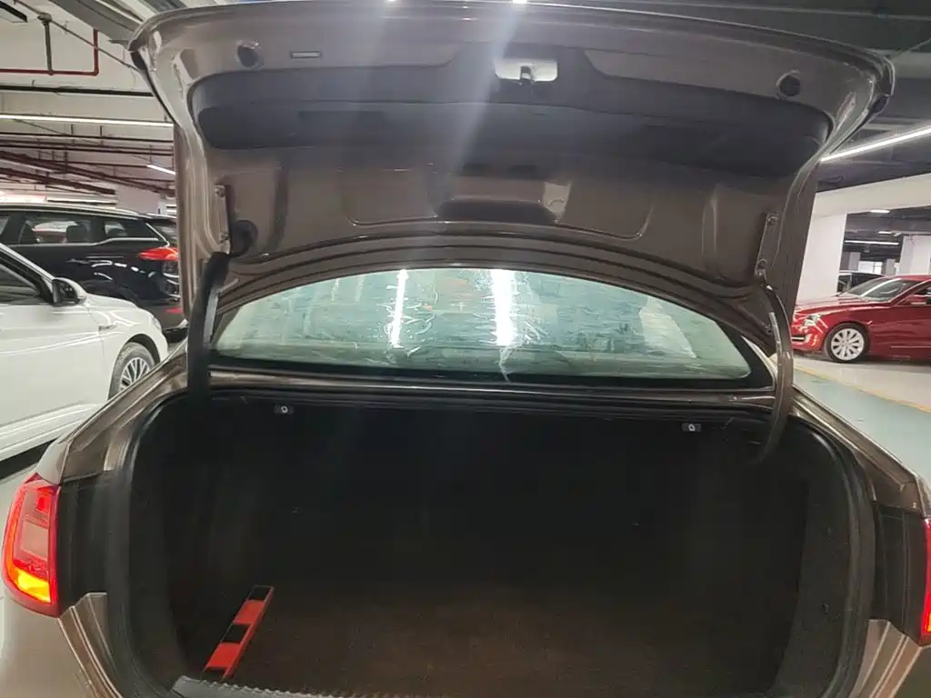 Volkswagen Sagitar — миниатюра 19