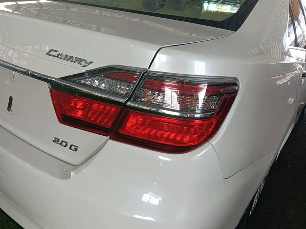 Toyota Camry 2015 2.0G Lead