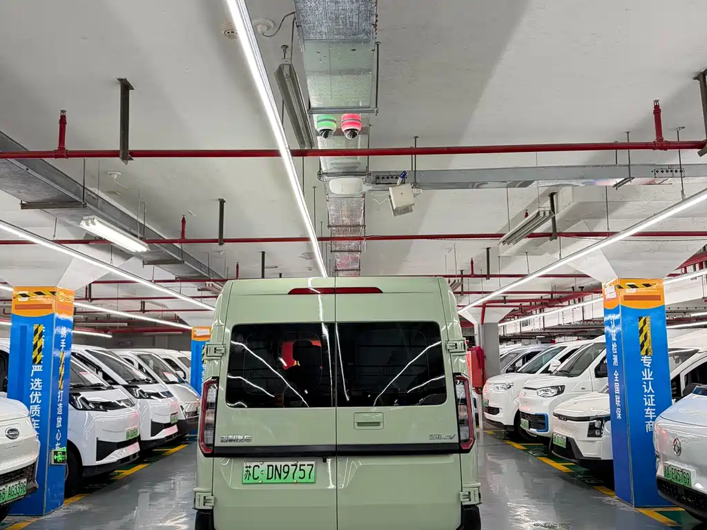 Yuan Cheng Yuan Cheng Super VAN — миниатюра 4