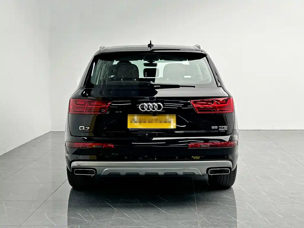 Audi Q7 — миниатюра 5