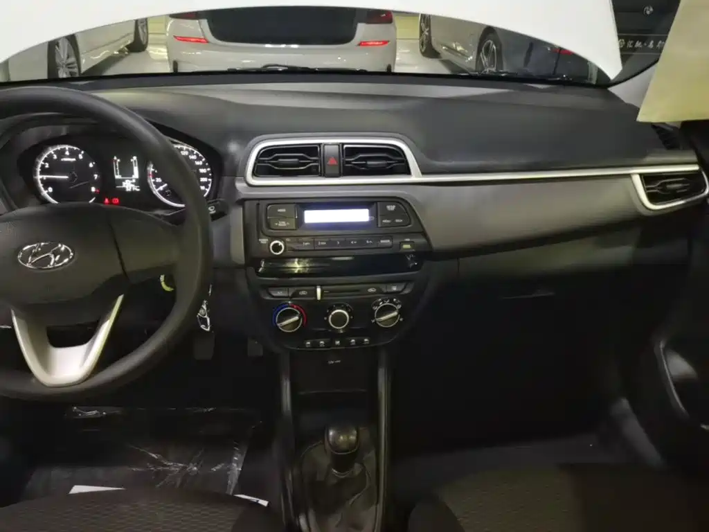 Hyundai Verna — миниатюра 13