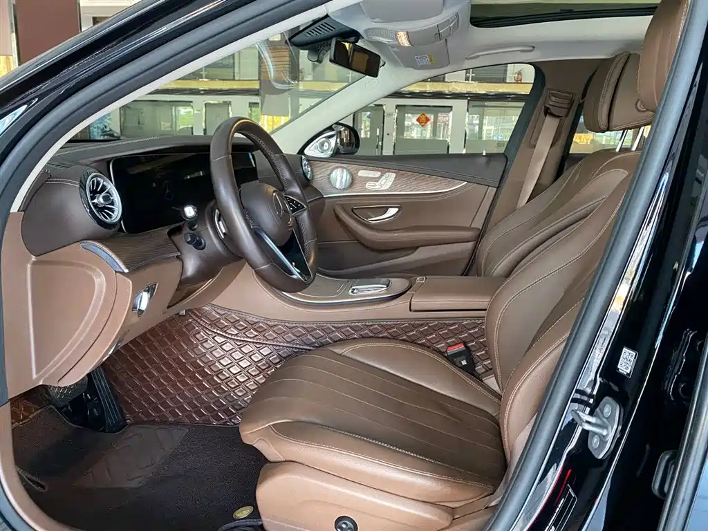 MERCEDES-BENZ E CLASS