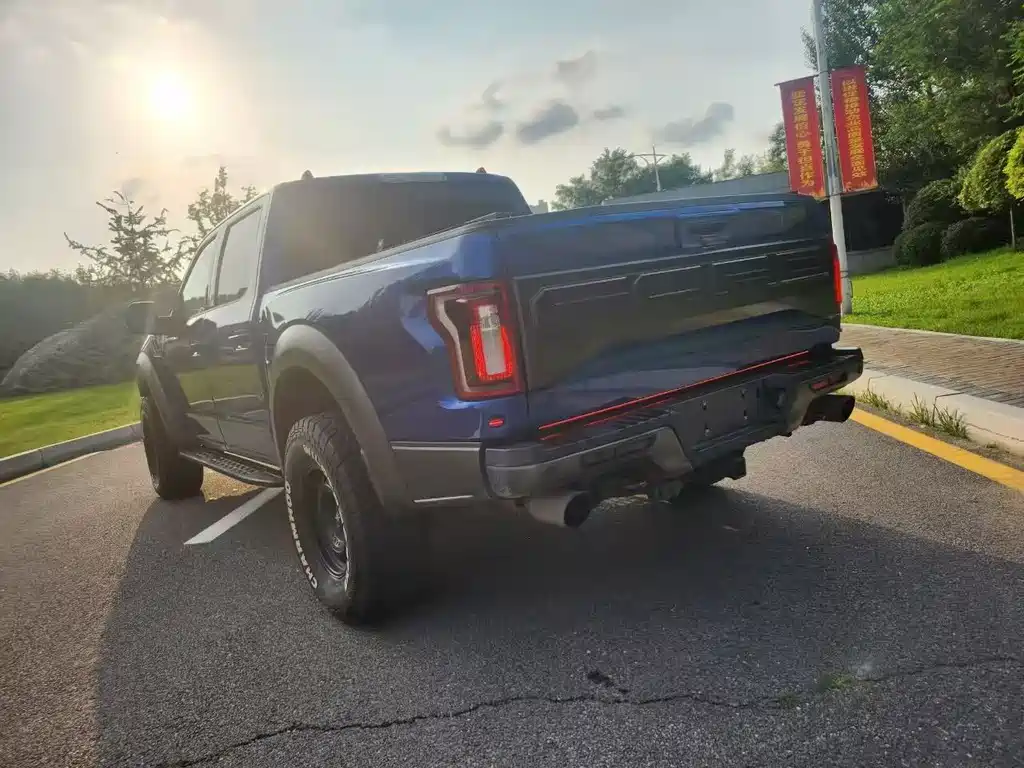 Ford F-150 Raptor — миниатюра 5