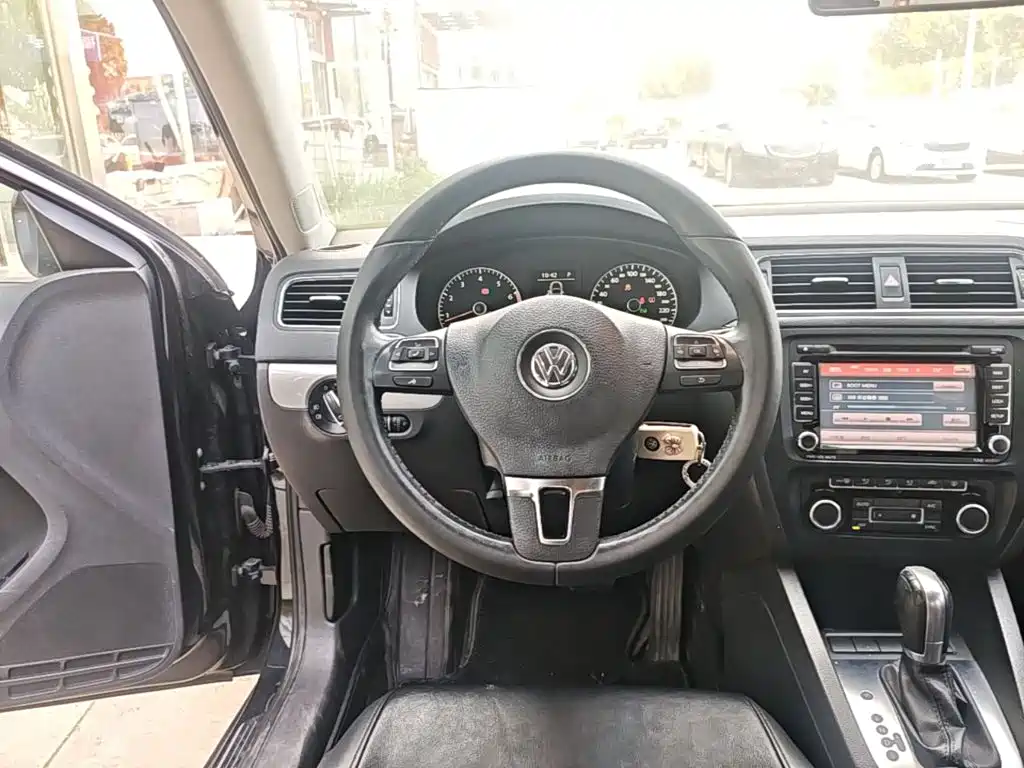 Volkswagen Sagitar — миниатюра 11