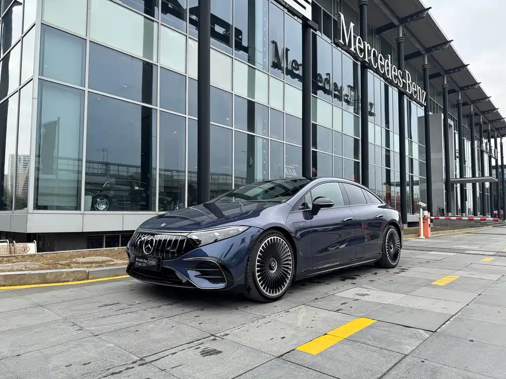 MERCEDES-BENZ EQS AMG
