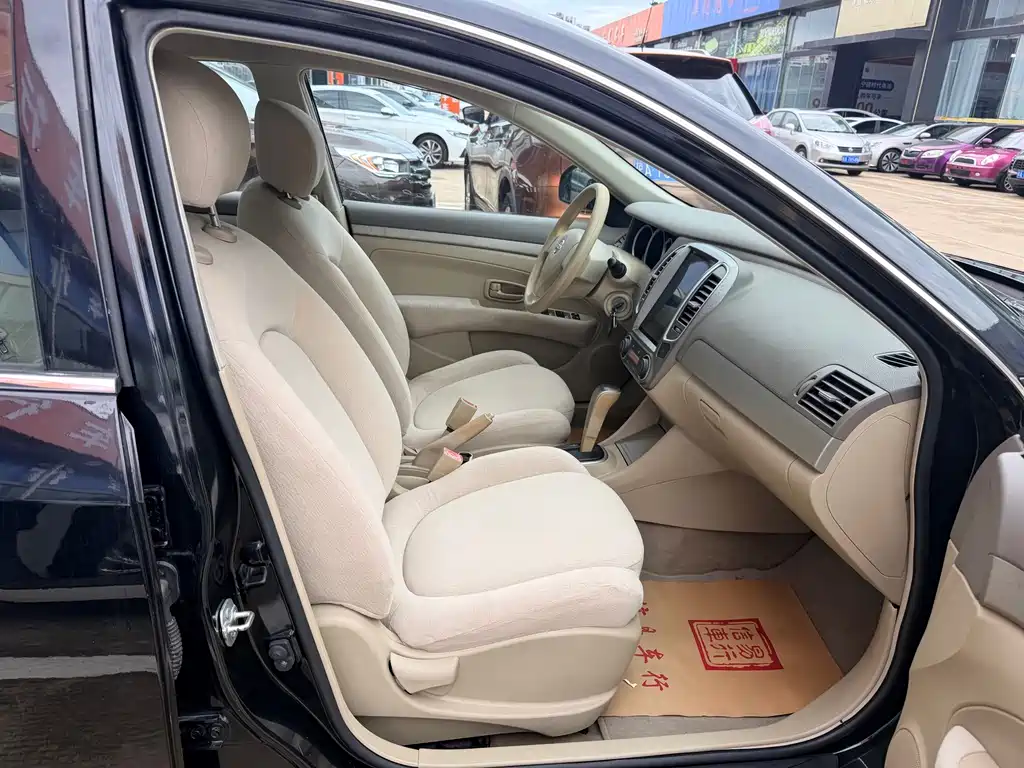 Nissan Sylphy — миниатюра 4