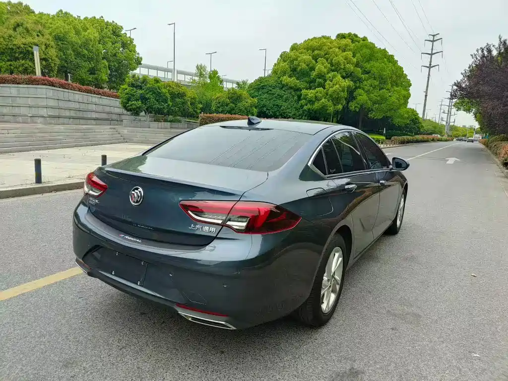 Buick Regal — миниатюра 4