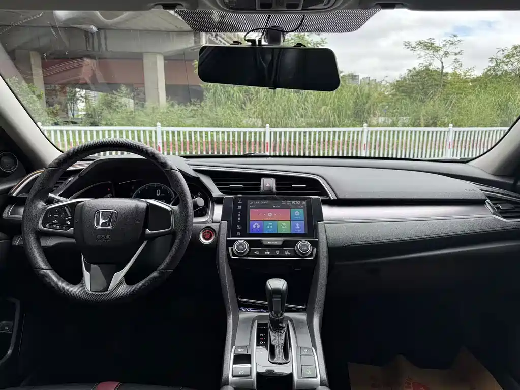 Honda Civic — миниатюра 6