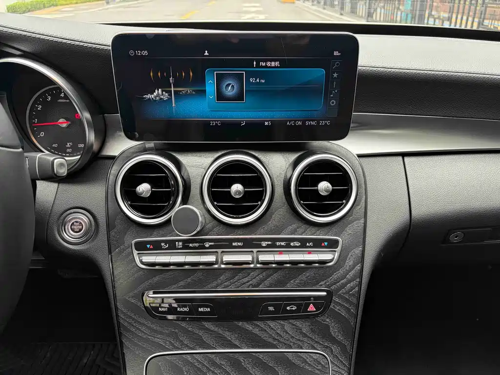Mercedes-Benz C-Class — миниатюра 11