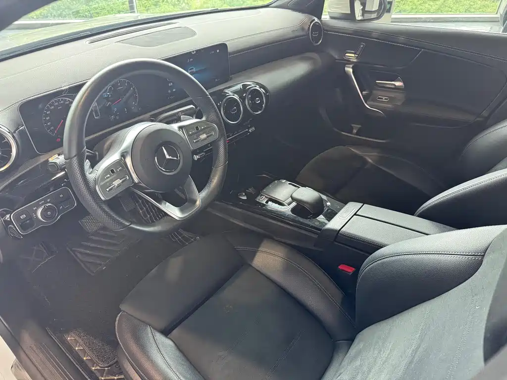 Mercedes-Benz A-Class A 2019 A 200 L Sport