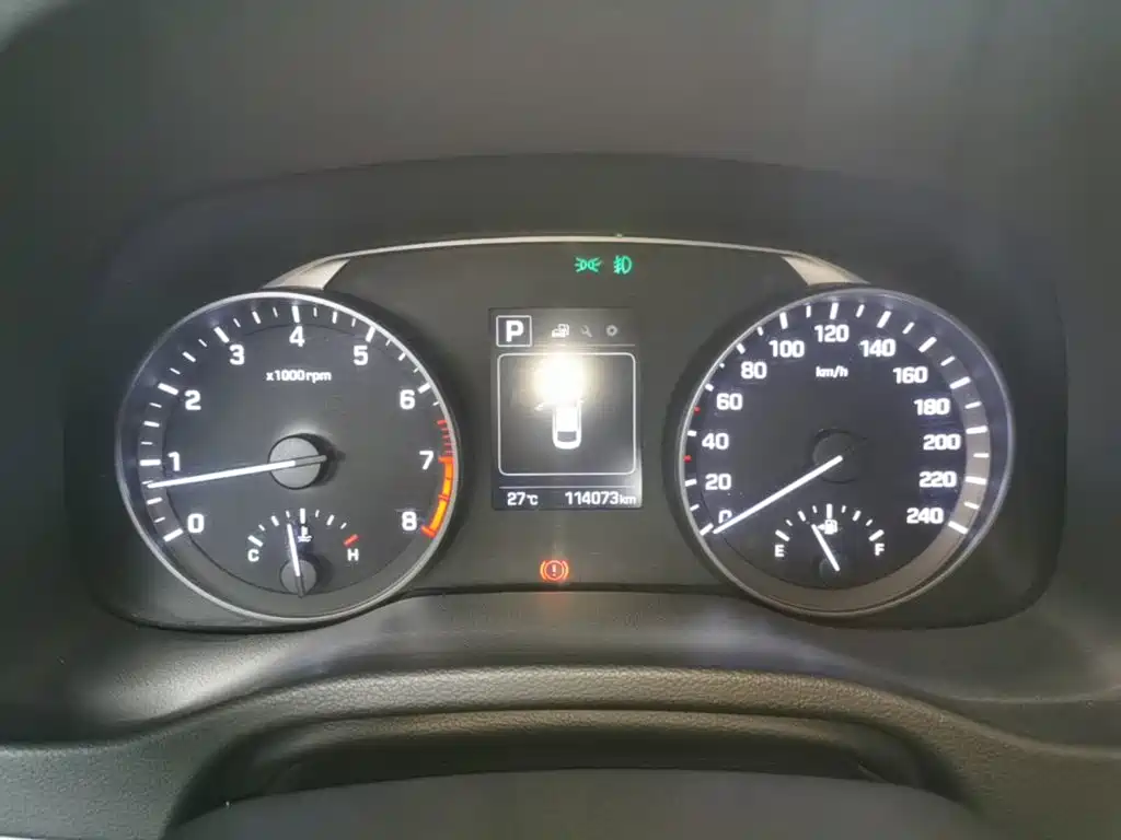 Hyundai Elantra — миниатюра 12